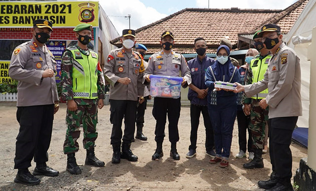 Cek Posko Penyekatan, Kapolda Sumsel: Edukasi Masyarakat Patuhi Protokol Kesehatan 2 Radar Berita Indonesia