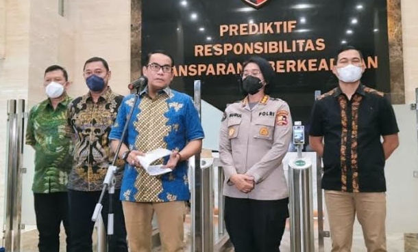 Polisi Hentikan Penyelidikan Kasus Dugaan Pelecehan Putri Candrawathi oleh Brigadir J 1 Dirtipidum Bareskrim Polri Brigjen Pol Andi Rian Djajadi beri keterangan pers.