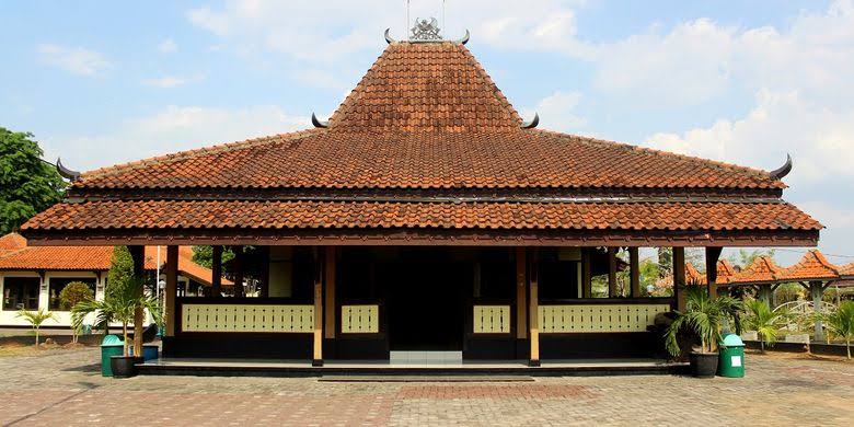 Rumah Adat Jawa Tengah