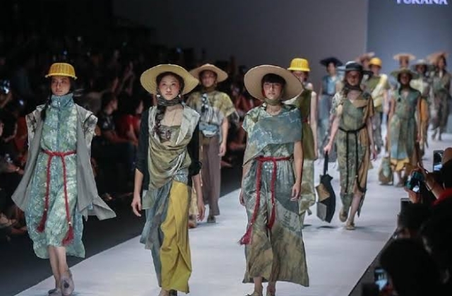 Pagelaran Jakarta Fashion Week (JFW) 2023 akan dilaksanakan secara luring (offline) pada 24-30 Oktober 2022 di Pondok Indah Mall, (Poto: 2022 Walipop).