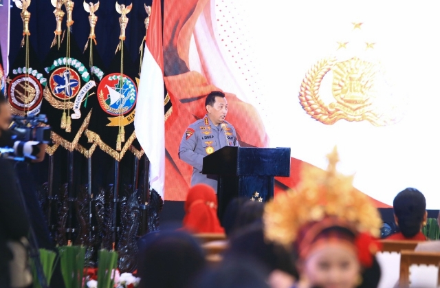 Kapolri Jenderal Polisi Drs. Listyo Sigit Prabowo, M.Si., menyatakan membuka peluang bagi para polisi wanita (polwan) untuk menduduki jabatan strategis, (Poto: Divisi Humas Polri).