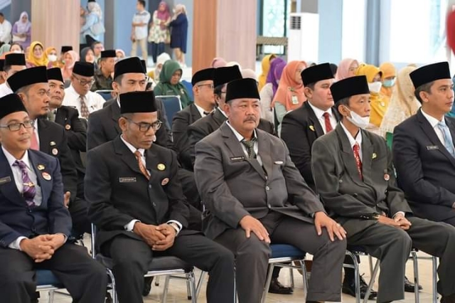 Wali Kota Padang Hendri Septa menyampaikan arahan sebanyak 86 orang pejabat di lingkup kerjanya yang telah dilantik.