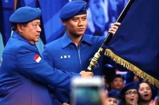 Mantan Presiden SBY dan putranya Agus Harimurti Yudhoyono (AHY) dilaporkan ke Polda Metro Jaya.