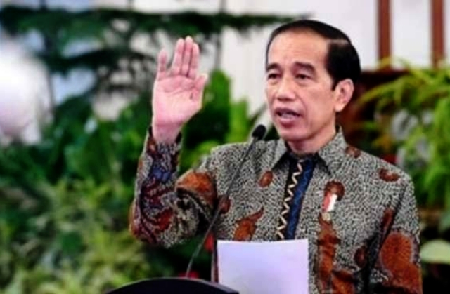 Presiden Jokowi minta kepala daerah rajin turun ke lapangan untuk menghindari laporan Asal Bapak Senang (ABS). (Foto: BPMI Setpres).