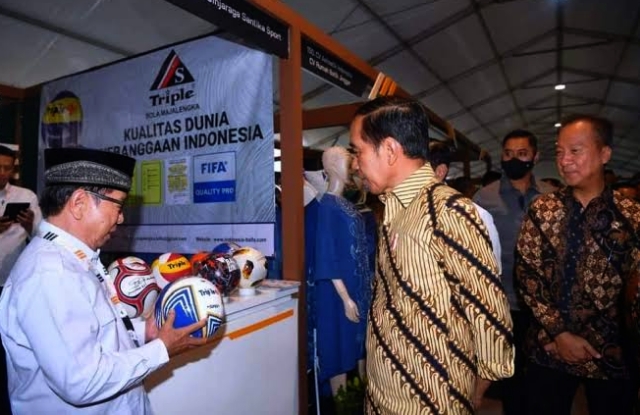 Presiden Jokowi membuka acara Business Matching Produk Dalam Negeri Tahun 2023 di Istora Senayan, Jakarta, pada hari Rabu, (15/03/2023).