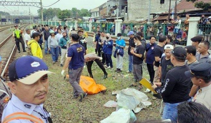 Kepala Satuan Narkoba Polres Jakarta Timur AKBP Buddy Alfrits Towoliu tewas usai tertabrak Kereta Api di jalur Jatinegara, Kepala Satuan Narkoba Polres Jakarta Timur AKBP Buddy Alfrits Towoliu tewas usai tertabrak Kereta Api di jalur Jatinegara,