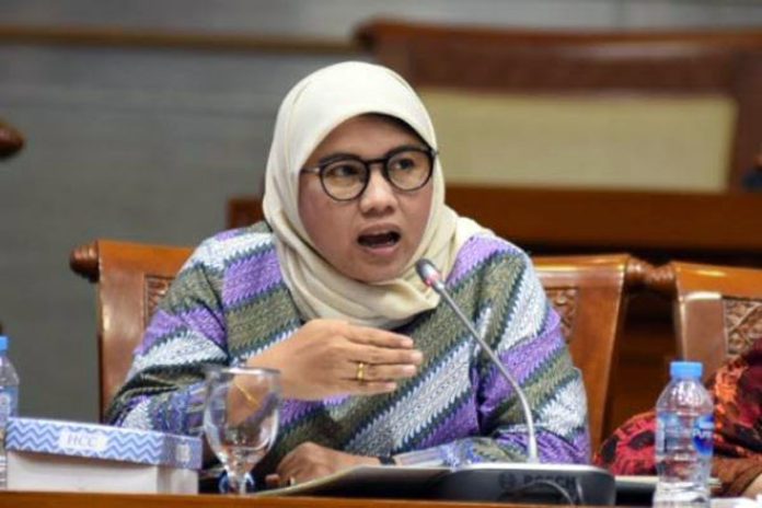 Wakil Ketua Komisi VIII DPR RI Diah Pitaloka berharap insiden penembakan di Kantor Majelis Ulama Indonesia (MUI) yang dilakukan oleh seseorang berinisial M (berusia 60 tahun) Wakil Ketua Komisi VIII DPR RI Diah Pitaloka berharap insiden penembakan di Kantor Majelis Ulama Indonesia (MUI) yang dilakukan oleh seseorang berinisial M (berusia 60 tahun)