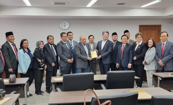 Ketua DPD RI AA LaNyalla Mahmud Mattalitti mendorong terwujudnya wacana kerjasama Sister City atau Sister Province antara Indonesia dan Jepang, bertemu Walikota Nara, Nakagawa, dalam kunjungan kerjanya ke Jepang, Jumat (26/5/2023).