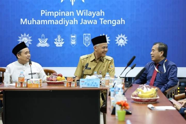 Ketua Pimpinan Wilayah Muhammadiyah (PWM) Provinsi Jawa Tengah, Tafsir mengatakan Gubernur Ganjar Pranowo merupakan kepala daerah yang paling sering hadir di kegiatan Muhammadiyah.