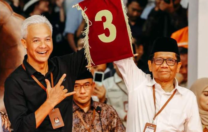 Calon presiden (capres) Ganjar Pranowo mengatakan, masyarakat tengah disuguhkan drama Korea (drakor) dengan jalan cerita yang begitu menarik perhatian pada Pilpres 2024. Calon presiden (capres) Ganjar Pranowo mengatakan, masyarakat tengah disuguhkan drama Korea (drakor) dengan jalan cerita yang begitu menarik perhatian pada Pilpres 2024.