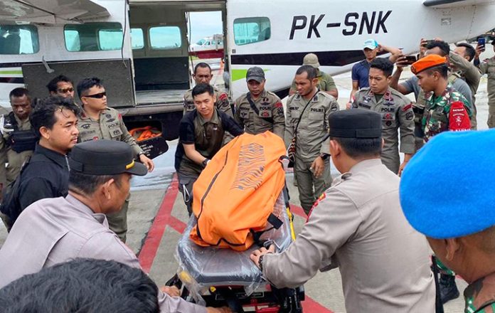 Seorang anggota brimob Polda NTT, Bharada Bonifasius Jawa, gugur dalam kontak tembak dengan Kelompok Kriminal Bersenjata (KKB) di Intan Jaya Seorang anggota brimob Polda NTT, Bharada Bonifasius Jawa, gugur dalam kontak tembak dengan Kelompok Kriminal Bersenjata (KKB) di Intan Jaya