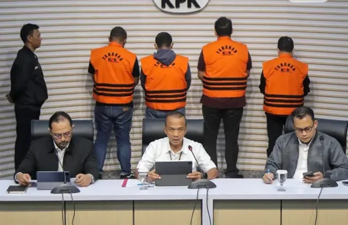 Kepala Bagian Pemberitaan KPK Ali Fikri menyatakan, tim penyidik KPK menyita sejumlah dokumen terkait perkara dugaan korupsi tersebut. Penggeledahan dilakukan di beberapa ruangan kerja dan diperoleh dokumen yang terkait perkara yang sedang KPK selesaikan penyidikannya," jelasnya, pada ahri Senin (20/11/2023).. Kepala Bagian Pemberitaan KPK Ali Fikri menyatakan, tim penyidik KPK menyita sejumlah dokumen terkait perkara dugaan korupsi tersebut. Penggeledahan dilakukan di beberapa ruangan kerja dan diperoleh dokumen yang terkait perkara yang sedang KPK selesaikan penyidikannya," jelasnya, pada ahri Senin (20/11/2023)..