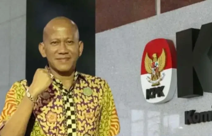 Tim Penyidik Komisi Pemberantasan Korupsi (KPK) menyegel ruang kerja Anggota VI Badan Pemeriksa Keuangan (BPK) Pius Lustrilanang. Tim Penyidik Komisi Pemberantasan Korupsi (KPK) menyegel ruang kerja Anggota VI Badan Pemeriksa Keuangan (BPK) Pius Lustrilanang.