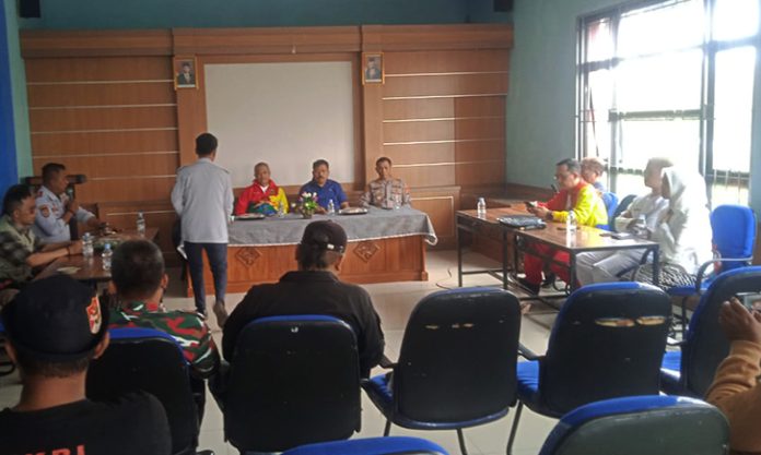 Pihak pejabat pembuat komitmen (PPK) kegiatan pengadaan dan pemasangan lampu penerangan jalan umum (PJU) tidak dapat memberikan keterangan terkait materi yang sudah tertulis didalam dokumen kontrak kerja proyek PJU yang bernilai Rp.117.500.000.000.00,-.
