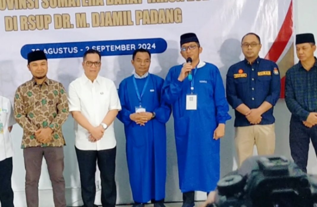 Dua calon kuat dalam Pemilihan Kepala Daerah (Pilkada) Kota Padang, Hendri Septa dan Hidayat, mengikuti tahapan Medical Check-Up (MCU) alias tes kesehatan yang menjadi salah satu syarat penting dalam pencalonan.
