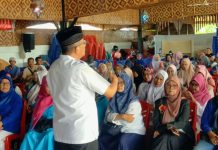 H. Hendri Septa, B.Bus., MIB. Datuak Alam Batuah Calon Walikota Petahana Kota Padang menyatakan bahwa pemerintah telah meluncurkan program pendidikan muatan lokal yang fokus pada pembentukan karakter anak-anak Minangkabau.