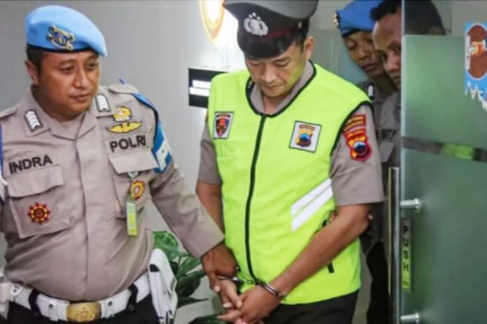 Polda Jawa Tengah menetapkan Aipda Robig Zaenudin sebagai tersangka dalam kasus penembakan terhadap siswa SMK di Semarang, Polda Jawa Tengah menetapkan Aipda Robig Zaenudin sebagai tersangka dalam kasus penembakan terhadap siswa SMK di Semarang,