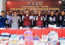 Bareskrim Polri bersama Polda Jawa Barat dan Bea Cukai berhasil mengungkap jaringan narkoba internasional dalam operasi besar bertajuk Gain Operation.