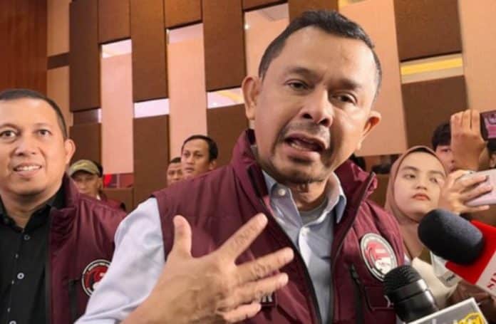Kabar penangkapan tersebut juga dibenarkan oleh Direktur Tindak Pidana Narkoba Bareskrim Polri Brigjen Mukti Juharsa. Kabar penangkapan tersebut juga dibenarkan oleh Direktur Tindak Pidana Narkoba Bareskrim Polri Brigjen Mukti Juharsa.