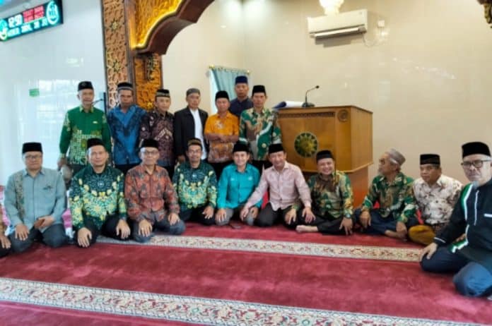 Pimpinan Daerah Muhammadiyah (PDM) Kota Padang menggelar puncak peringatan Milad Ke-112 Muhammadiyah pada Ahad (22/12/2024) di Masjid Nurul Yaqin Muhammadiyah, Bungus Teluk Kabung.