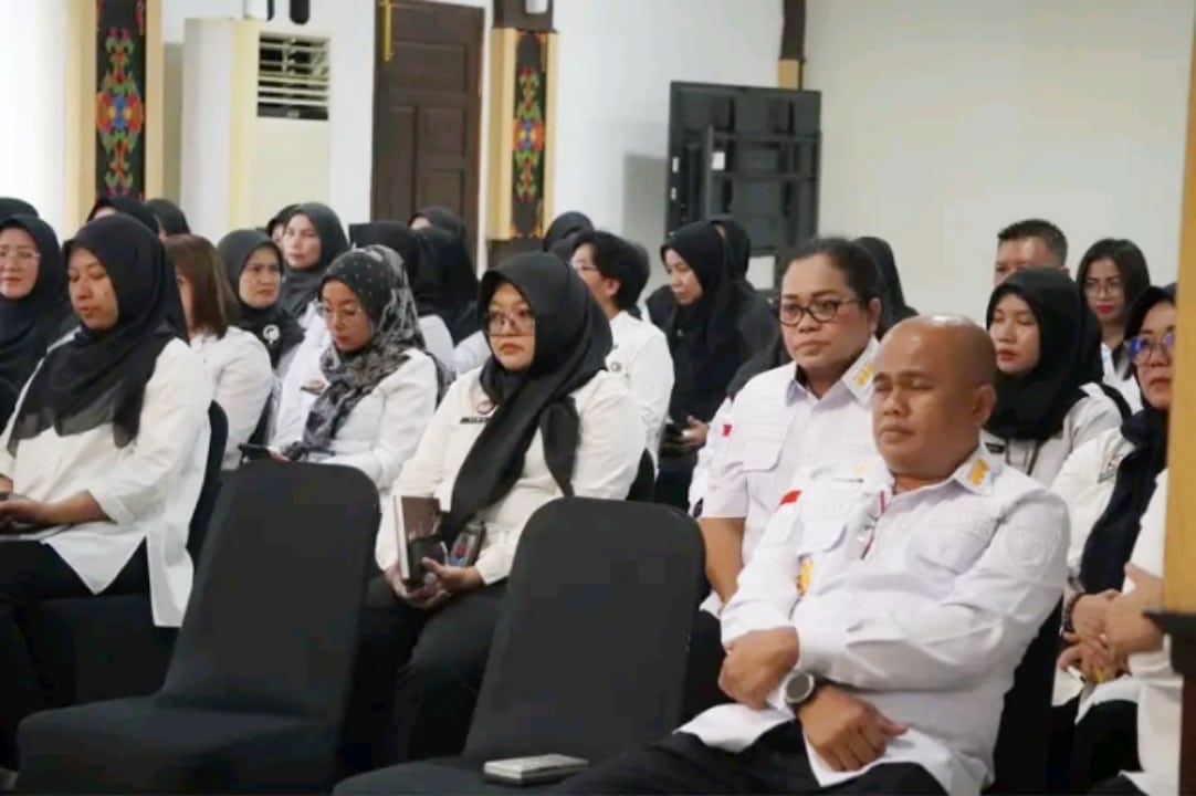 Dibuka oleh Kepala Bagian Umum, Hasran Sapawi mengatakan bahwa rapat kali ini adalah sebagai bentuk pengenalan awal dengan para pimpinan baru di lingkup Kantor Wilayah Kementerian Hukum Sumatera Barat.