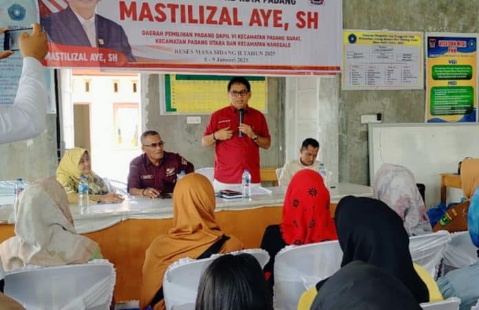 Pada reses masa sidang II tahun 2025, Wakil Ketua Dewan Perwakilan Rakyat Daerah (DPRD) Kota Padang, Mastilizal Aye, SH dengan daerah pemilihan (Dapil) VI Kecamatan Padang Barat, Kecamatan Padang Utara dan Kecamatan Nanggalo, pada hari Selasa (7/1/2024) Pagi.
