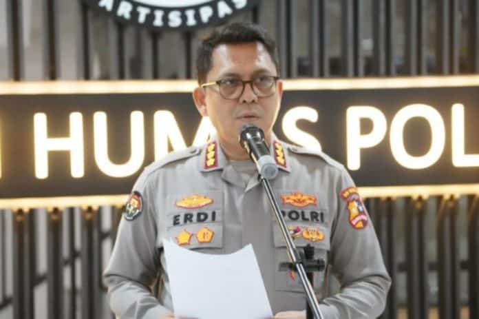 Kabagpenum Divhumas Polri Kombes Erdi Chaniago, mengungkap bertambahnya pelanggar ini usai dilakukan pemeriksaan lebih lanjut. Setelah sebelumnya ada 20 anggota Polri menjalani sidang Komisi Kode Etik dan Profesi (KKEP) yang kemudian mendapatkan sanksi.