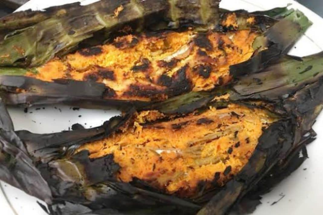 “Palai bada karambi (kelapa), palai bada lado (cabe) dan lompong sagu,” lokasi beralamat di Jalan Dr. M. Hatta, RT.01/RW 01 Samping Rumah Gadang Datuak Rajo Ibrahim, Kelurahan Pasar Ambacang, Kecamatan Kuranji, Kota Padang.