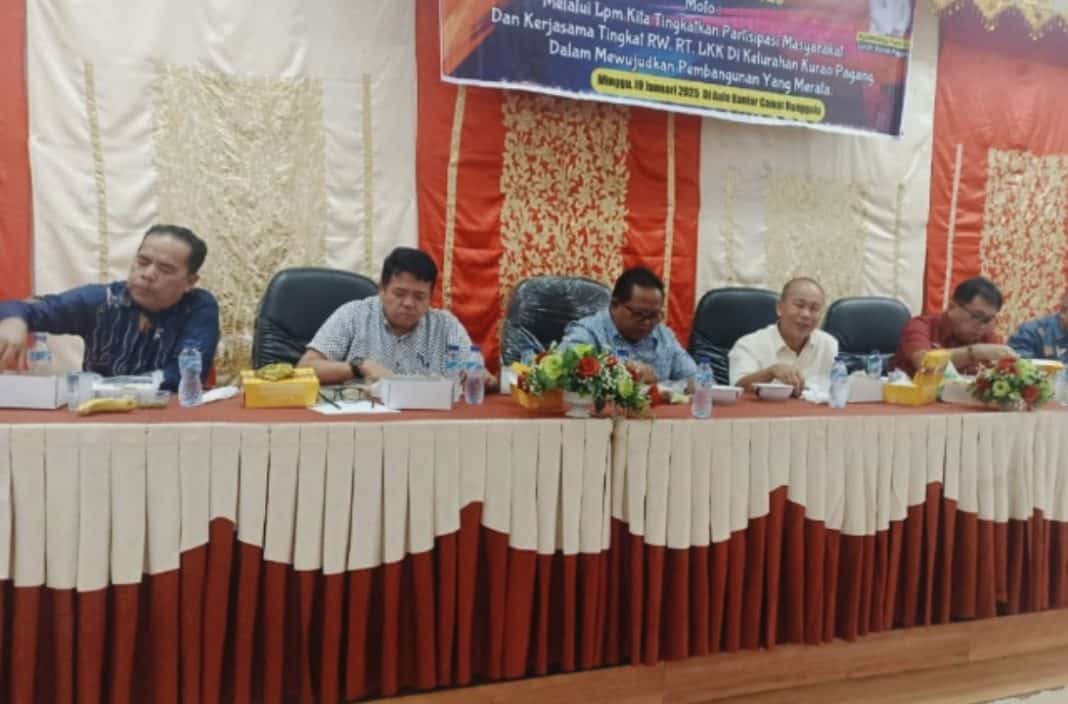 Dalam sambutannya, Camat Nanggalo, Amrizal Rengganis, S.Sos, memberikan ucapan selamat atas dilantiknya Ketua dan Pengurus Lembaga Pemberdayaan Masyarakat (LPM) Kelurahan Nanggalo untuk periode 2025-2030.