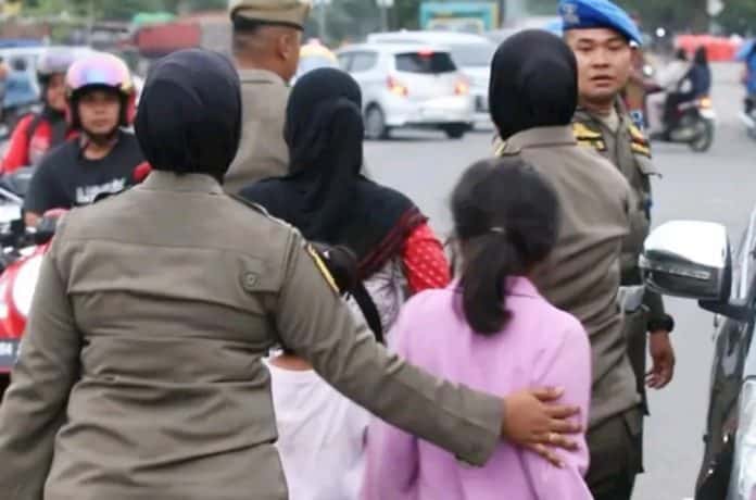 Penertiban pengemis, anak jalanan (anjal), dan gelandangan pengemis (gepeng) menjelang Ramadhan memang selalu menjadi isu sensitif.