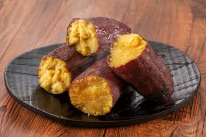 Ubi rebus adalah makanan tradisional yang memiliki rasa manis dan tekstur lembut. Di balik kesederhanaannya, ubi rebus menyimpan beragam manfaat untuk kesehatan berkat kandungan gizinya yang melimpah.