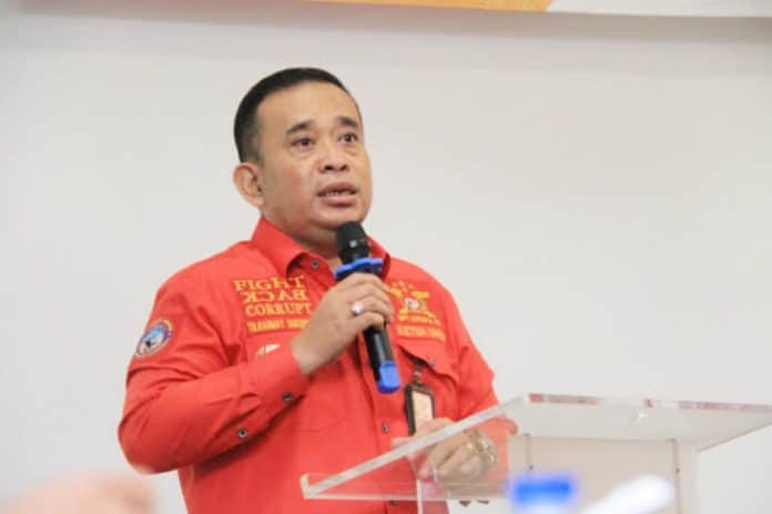 Tubagus Rahmad Sukendar, yang akrab disapa Kang Tb Sukendar, lahir pada 6 Oktober 1969 di Jakarta. Beliau adalah seorang tokoh masyarakat Banten dan pendiri sekaligus Ketua Umum Badan Peneliti Independen Kekayaan Penyelenggara Negara & Pengawas Anggaran Republik Indonesia (BPI KPNPA RI) sejak tahun 2010 hingga sekarang.