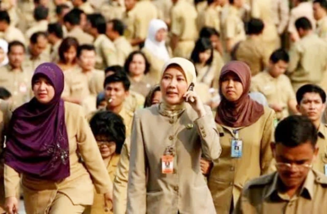 Pengangkatan Calon Pegawai Negeri Sipil (CPNS) dan Pegawai Pemerintah dengan Perjanjian Kerja (PPPK) datang dari Wakil Ketua Komisi II DPR RI, Dede Yusuf Macan Effendi.