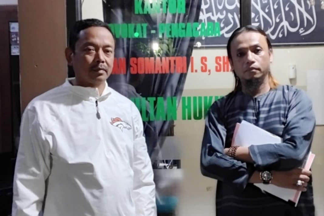 Dadan Somantri Indra Santana, S.H., sebagai kuasa hukum dari sdr. Saepudin Kepala Puskesmas Darma, akhirnya angkat bicara menanggapi statmen Ketua LSM Frontal Uha Juhana tentang adanya dugaan Pungutan Liar Dana Kapitasi atau Bantuan Operasional Kesehatan pada setiap Puskesmas yang ada di Kabupaten Kuningan.