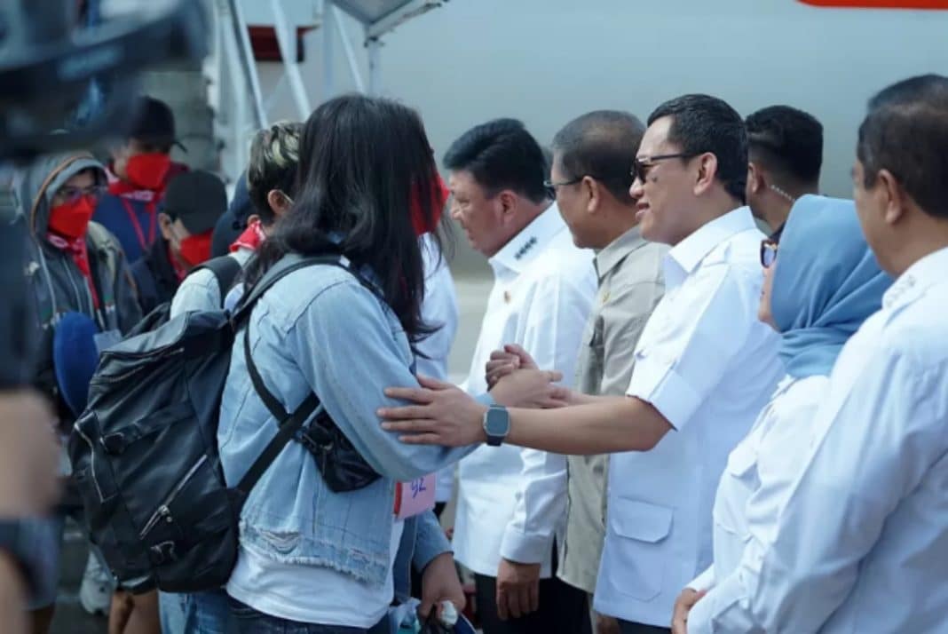 Sebanyak 400 Warga Negara Indonesia (WNI) yang menjadi korban tindak pidana perdagangan orang (TPPO) akibat sindikat penipuan online di Myanmar telah berhasil dipulangkan ke Indonesia.