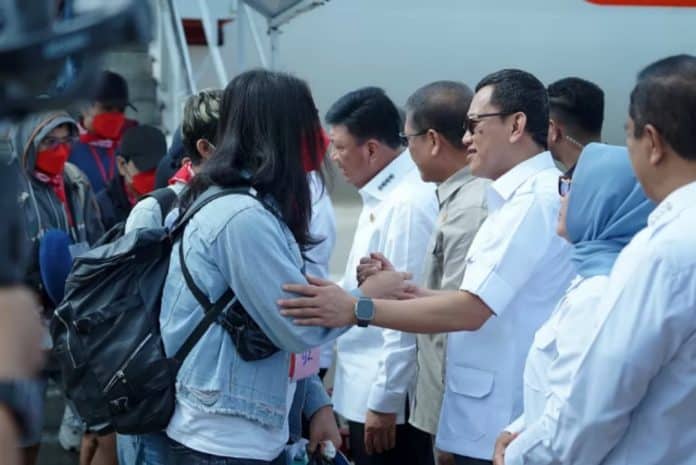 Sebanyak 400 Warga Negara Indonesia (WNI) yang menjadi korban tindak pidana perdagangan orang (TPPO) akibat sindikat penipuan online di Myanmar telah berhasil dipulangkan ke Indonesia.