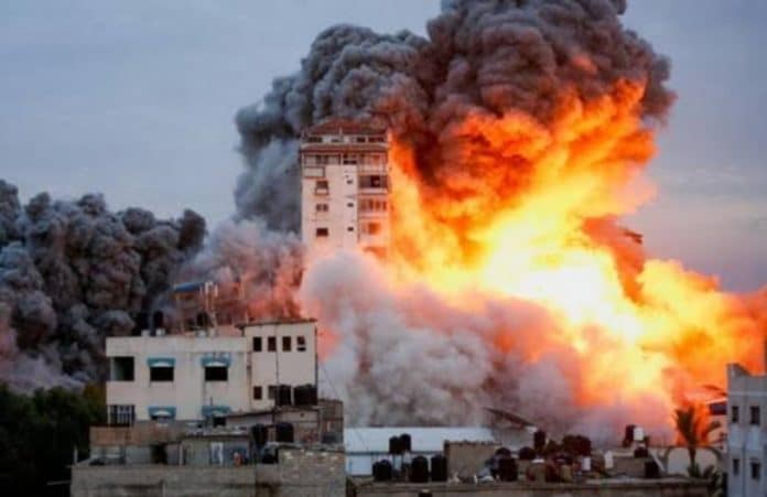 Situasi di Jalur Gaza kembali memanas setelah Israel melancarkan serangan udara besar-besaran pada Selasa dini hari, 18 Maret 2025, yang mengakhiri gencatan senjata yang telah berlangsung sejak 19 Januari 2025. Situasi di Jalur Gaza kembali memanas setelah Israel melancarkan serangan udara besar-besaran pada Selasa dini hari, 18 Maret 2025, yang mengakhiri gencatan senjata yang telah berlangsung sejak 19 Januari 2025.