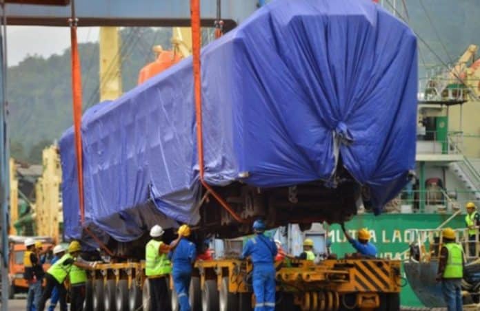 Penambahan 12 unit kereta dari Pulau Jawa ke Sumatera Barat merupakan langkah besar bagi PT Kereta Api Indonesia (Persero) Divre II Sumbar dalam meningkatkan layanan transportasi kereta api di wilayah tersebut.