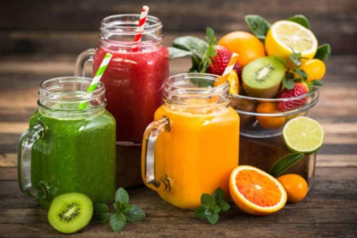 Beragam pilihan minuman sehat penurun kolesterol yang bisa anda dapatkan dengan mudah dan dengan harga yang terjangkau, mulai dari jus buah-buahan, teh, hingga susu nabati.