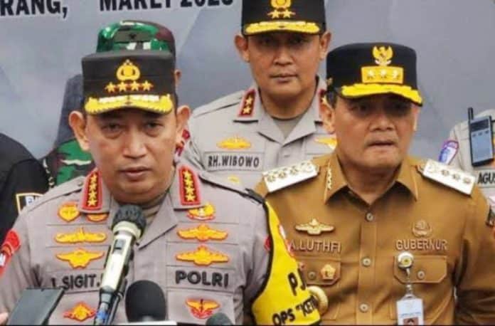 Dalam meninjau lansung Kapolri Jenderal Polisi Drs. Listyo Sigit Prabowo, M.Si. menyebut penerapan pelbagai rekayasa lalu lintas membuat arus mudik lebaran 2025 berjalan lancar. Dalam meninjau lansung Kapolri Jenderal Polisi Drs. Listyo Sigit Prabowo, M.Si. menyebut penerapan pelbagai rekayasa lalu lintas membuat arus mudik lebaran 2025 berjalan lancar.