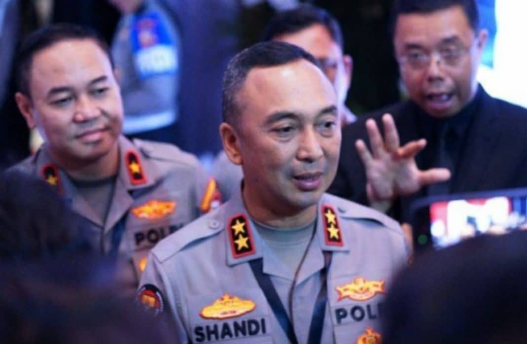 Kepala Divisi Humas Polri, Irjen Pol. Sandi Nugroho, memberikan penyampaian terkait pemberitaan yang mengaitkan Peraturan Kepolisian (Perpol) Nomor 3 Tahun 2025 tentang penerbitan Surat Keterangan Kepolisian (SKK) bagi wartawan asing yang bertugas di Indonesia.