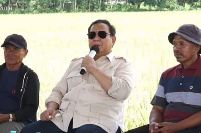 “Kita ucapkan terima kasih kepada semua unsur untuk keamanan mudik, keamanan selama bulan puasa, selama mudik, dan kembali dari mudik. Saya ucapkan terimakasih kepada Kapolri, Menhub, TNI di semua jajaran,” ujar Presiden Prabowo di Majalengka, pada acara panen raya serentak di 14 Provinsi, pada Senin (7/4/2025). “Kita ucapkan terima kasih kepada semua unsur untuk keamanan mudik, keamanan selama bulan puasa, selama mudik, dan kembali dari mudik. Saya ucapkan terimakasih kepada Kapolri, Menhub, TNI di semua jajaran,” ujar Presiden Prabowo di Majalengka, pada acara panen raya serentak di 14 Provinsi, pada Senin (7/4/2025).