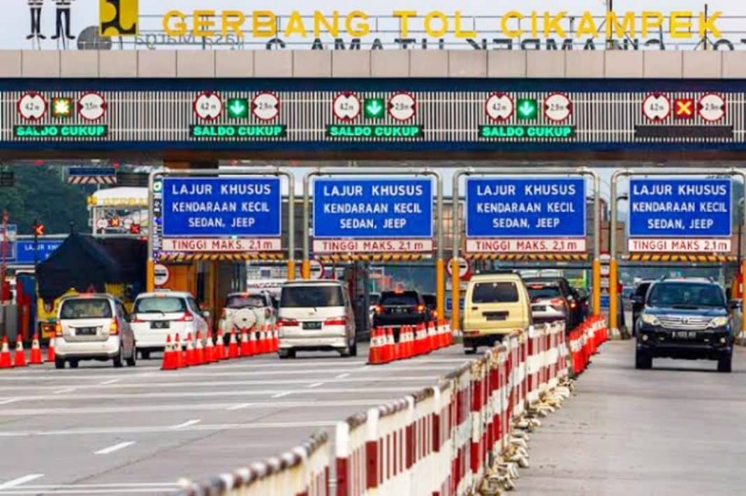 Korps Lalu Lintas (Korlantas) Polri resmi menutup rekayasa lalu lintas one way nasional pada Selasa (8/4/2025).