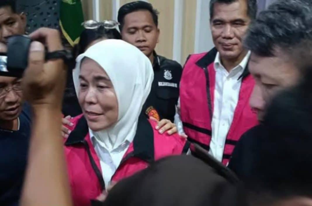 Kejaksaan Negeri (Kejari) Palembang resmi menetapkan mantan Wakil Wali Kota Palembang, Fitrianti Agustinda, dan suaminya, Dedi Siprianto, sebagai tersangka dalam kasus dugaan korupsi dana pengganti pengolahan darah di Palang Merah Indonesia (PMI) Kota Palembang periode 2020–2023.