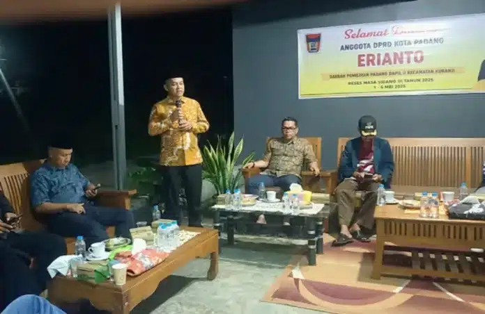 Anggota DPRD Kota Padang dari Partai Golkar, Erianto, menggelar kegiatan reses masa sidang III tahun 2025 di daerah pemilihannya, Padang Dapil II Kecamatan Kuranji. Anggota DPRD Kota Padang dari Partai Golkar, Erianto, menggelar kegiatan reses masa sidang III tahun 2025 di daerah pemilihannya, Padang Dapil II Kecamatan Kuranji.