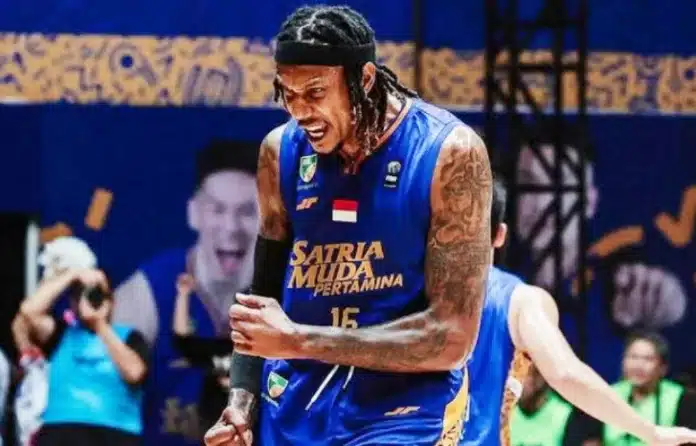 Pemain asing klub Tangerang Hawks Basketball, Jarred Dwayne Shaw (JDW), ditangkap aparat Kepolisian Resor Kota (Polresta) Bandara Soekarno-Hatta, Polda Metro Jaya, karena diduga terlibat dalam peredaran narkoba jenis ganja seberat 8,69 gram. Pemain asing klub Tangerang Hawks Basketball, Jarred Dwayne Shaw (JDW), ditangkap aparat Kepolisian Resor Kota (Polresta) Bandara Soekarno-Hatta, Polda Metro Jaya, karena diduga terlibat dalam peredaran narkoba jenis ganja seberat 8,69 gram.