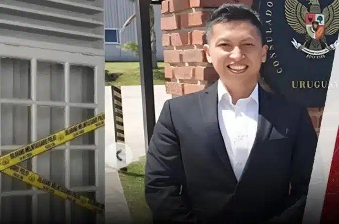 Misteri Kematian Diplomat Kemenlu ADP: Kepala Terlilit Lakban Kasus kematian seorang diplomat muda Kementerian Luar Negeri berinisial ADP (39) masih menyisakan tanda tanya besar.