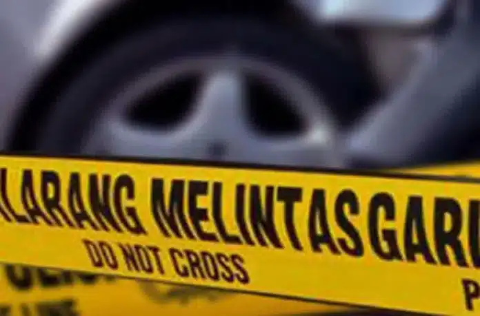 Tragedi kecelakaan tersebut menyebabkan tewasnya seorang pelajar SMK berinisial MIR di Jalan Ahmad Yani Kilometer 21, Kecamatan Liang Anggang, Banjarbaru, Minggu (27/7/2025) pagi.