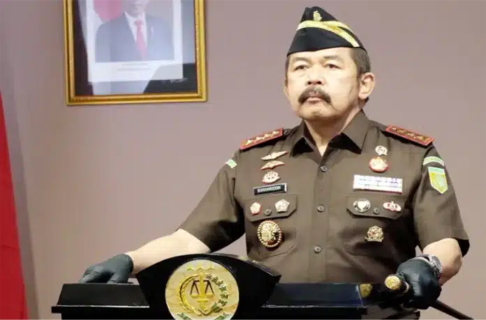 Direktur Penyidikan pada Jaksa Agung Muda Tindak Pidana Khusus (Dirdik Jampidsus) Kejaksaan Agung, Abdul Qohar, dimutasi menjadi Kepala Kejaksaan Tinggi (Kajati) Sulawesi Tenggara.