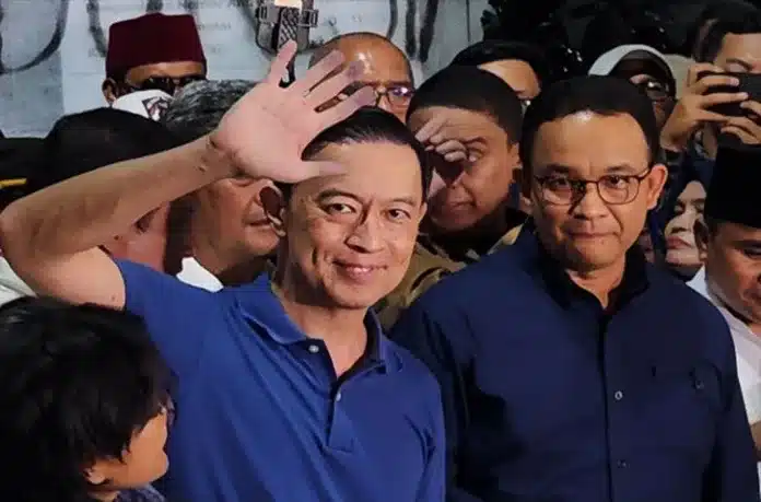 Bukan Dendam, Tom Lembong Langsung Serukan Evaluasi Sistem Peradilan dan Audit Negara Mantan Menteri Perdagangan Thomas Trikasih Lembong alias Tom Lembong resmi melaporkan majelis hakim yang menjatuhkan vonis 4,5 tahun penjara kepadanya ke Mahkamah Agung (MA).